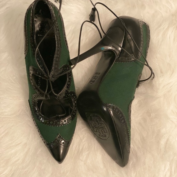 HOST PICK‼️Tory Burch Flannel Hawthorne Pump - Picture 4 of 16